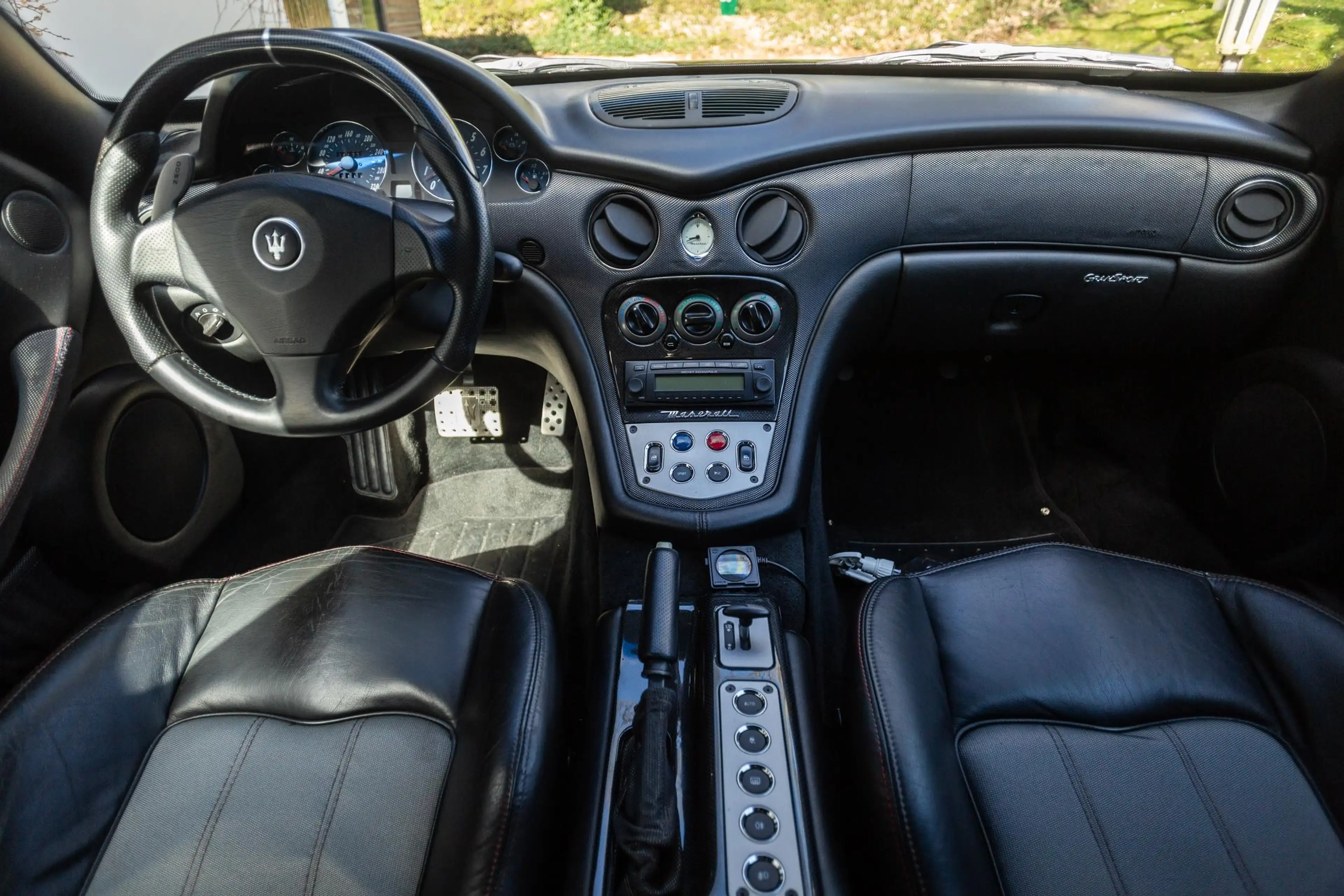 Maserati GranSport — photo 11