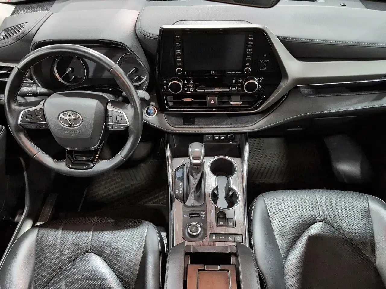 Toyota Highlander снимка Toyota Highlander