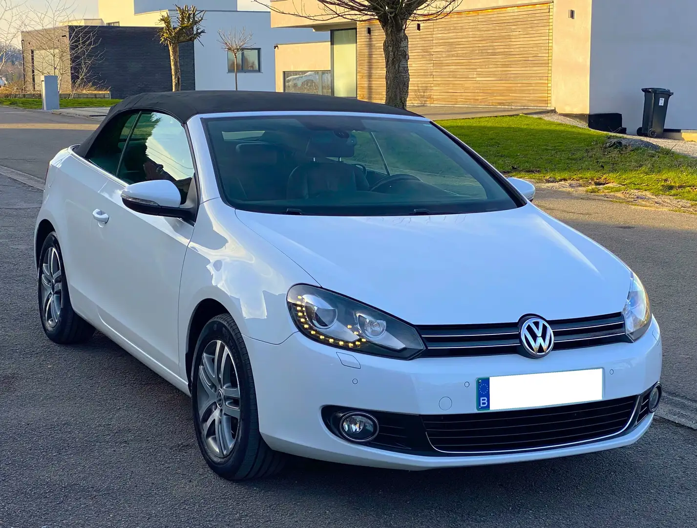 Volkswagen Golf Cabriolet 1.6 CR TDi 1eMain Cuir LED-Xénon GPS Wit - 2