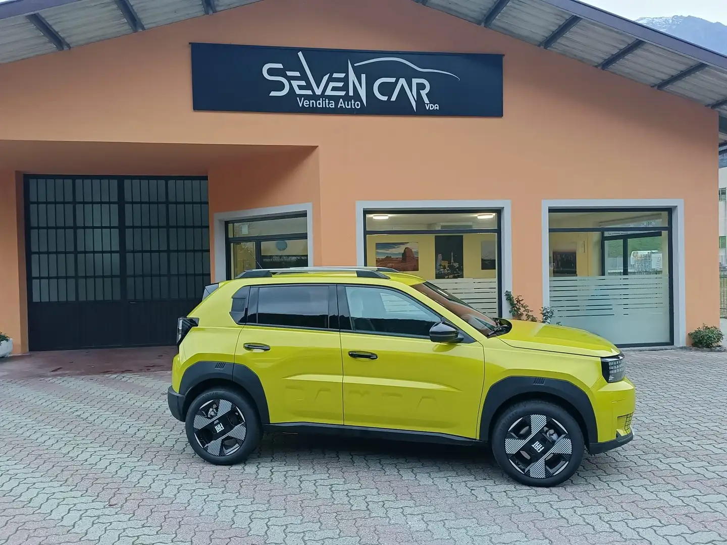 Fiat Grande Panda Grande Panda 1.2 hybrid La Prima 110cv edct Giallo - 1