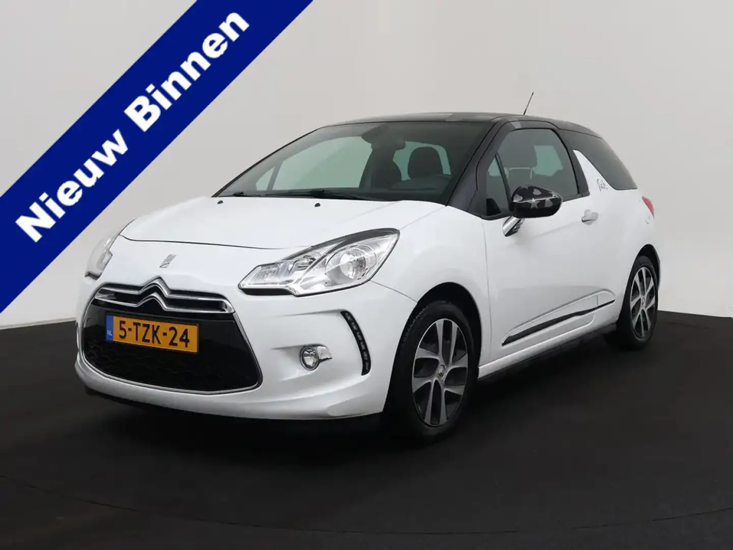Citroen DS3 1.2 VTi So Chic, cruise control, navigatie. pracht Wit - 1