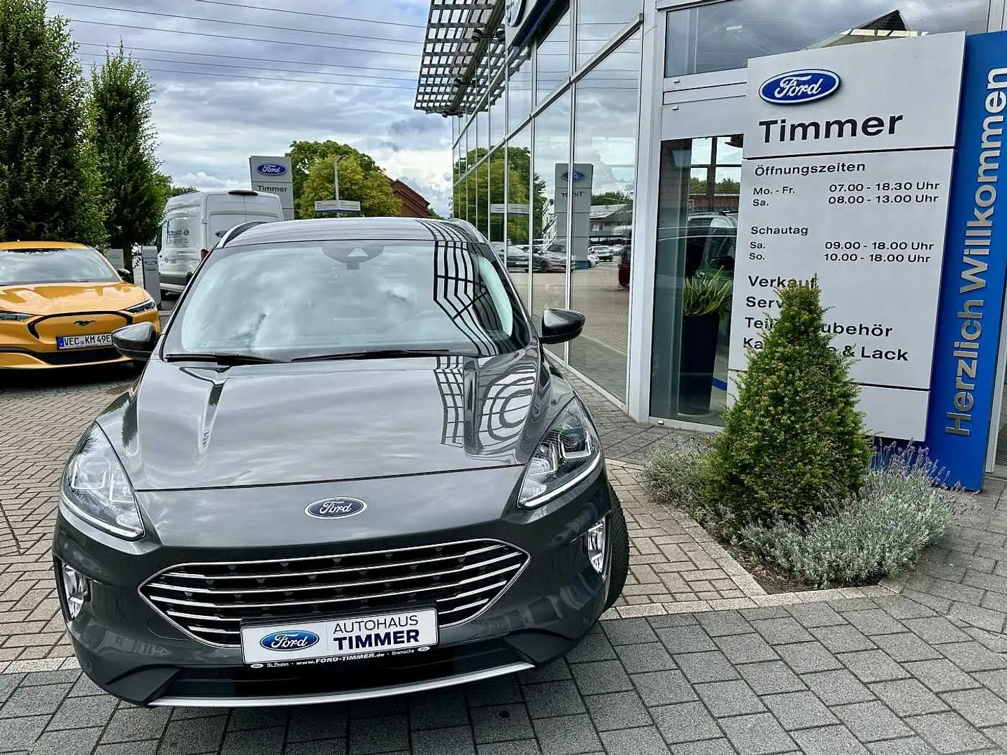 Ford Kuga 1.5 EcoBoost TITANIUM Gris - 2