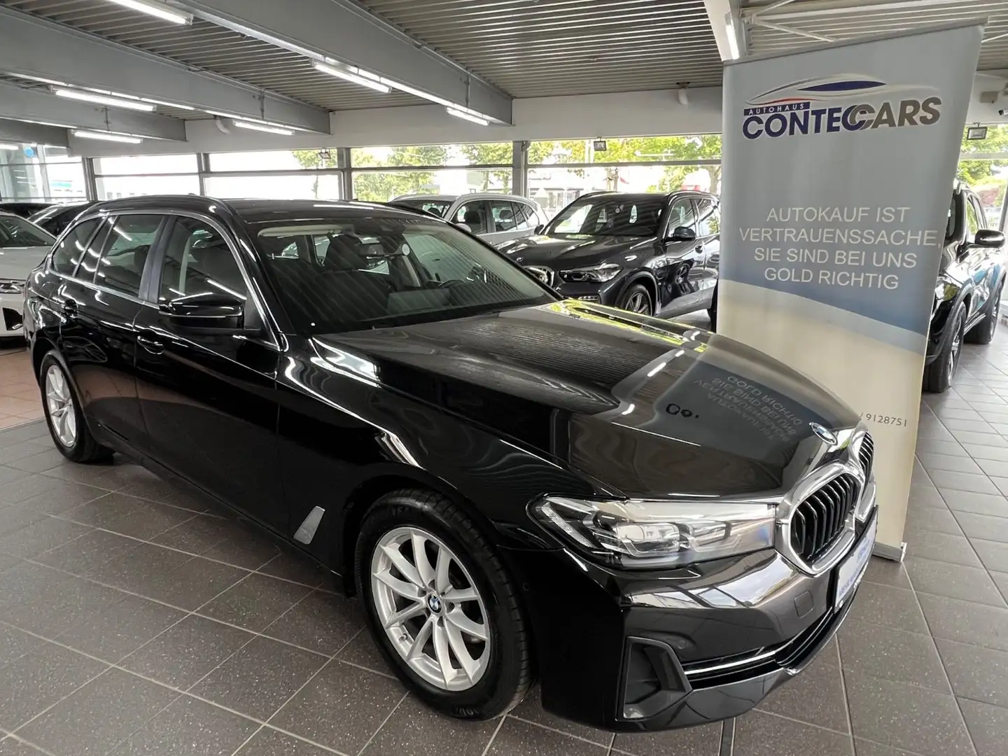 BMW 520 520d Touring Driving BusinessASSIST+ParkASSIST Noir - 1