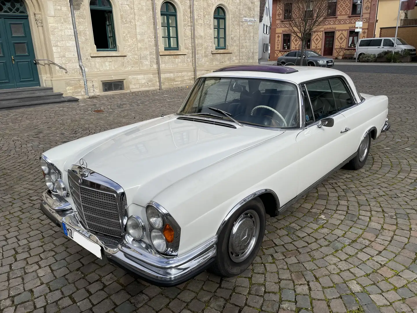 Mercedes-Benz 280 280 SE 3,5 L Coupé White - 1