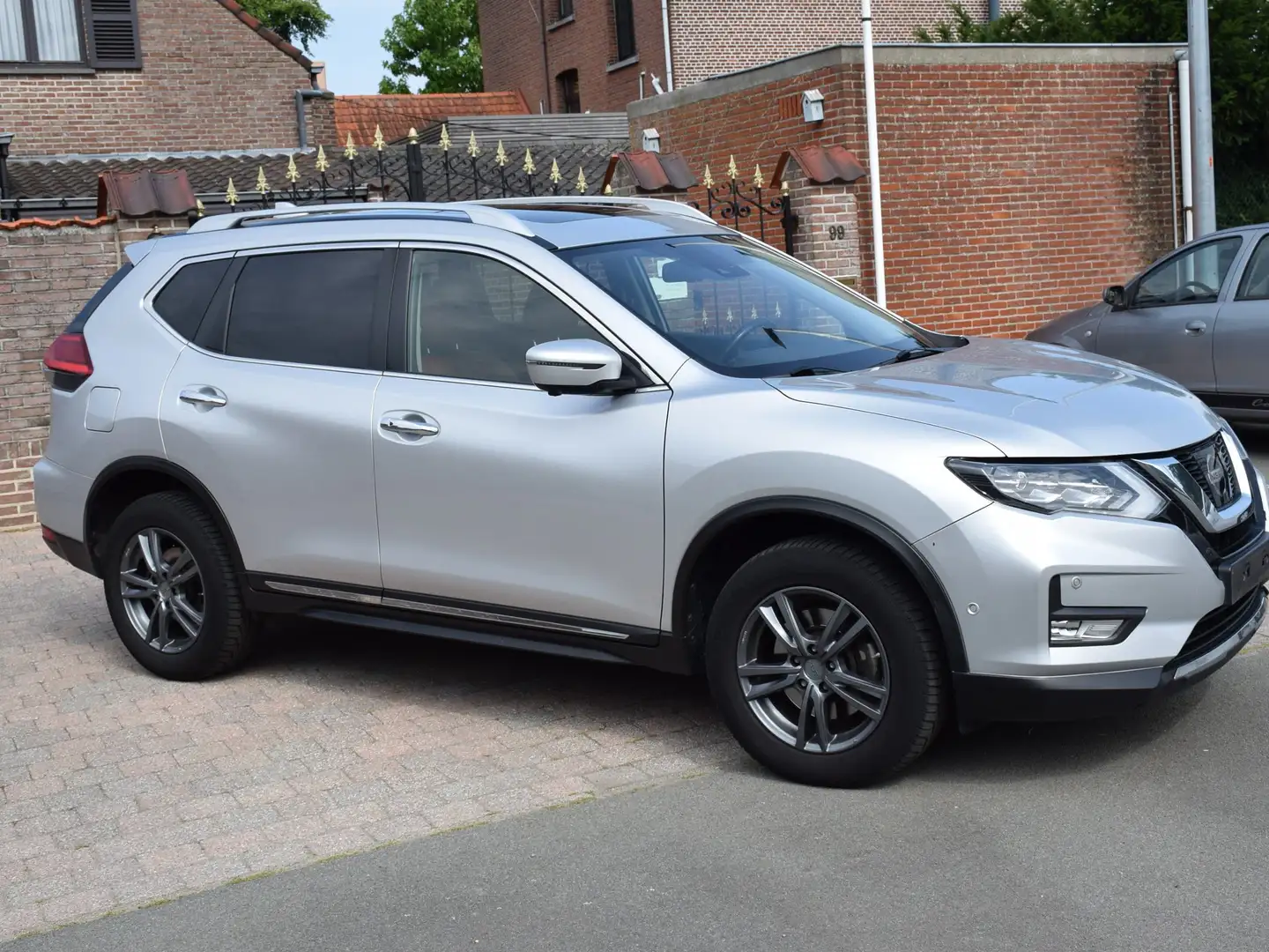 Nissan X-Trail X-Trail 2.0 dCi ALL-MODE 4x4i Xtronic Tekna Argent - 2