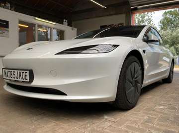 Model 3 Hinterradantrieb Standard