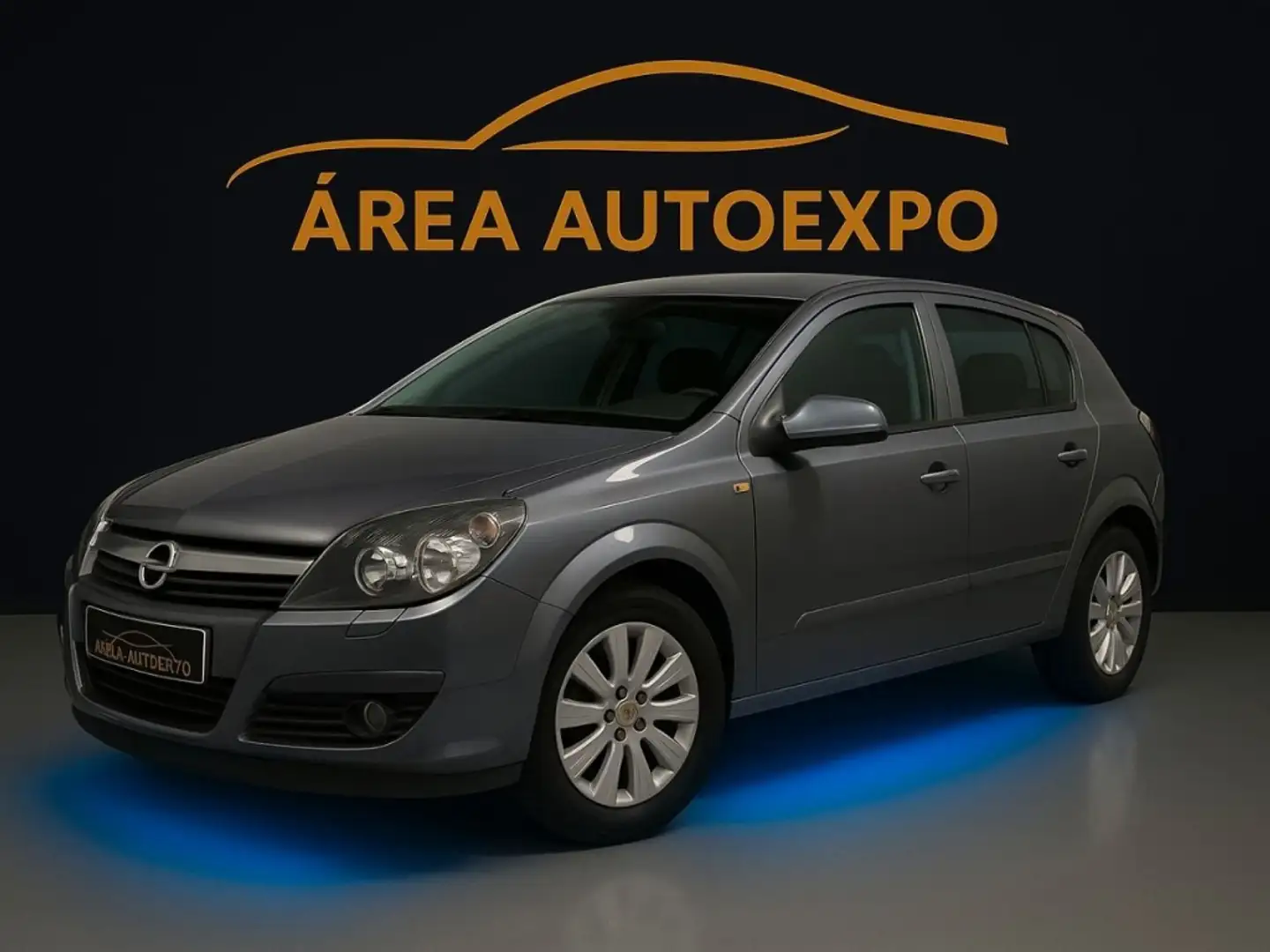 Opel Astra 1.9CDTi Elegance Gris - 1