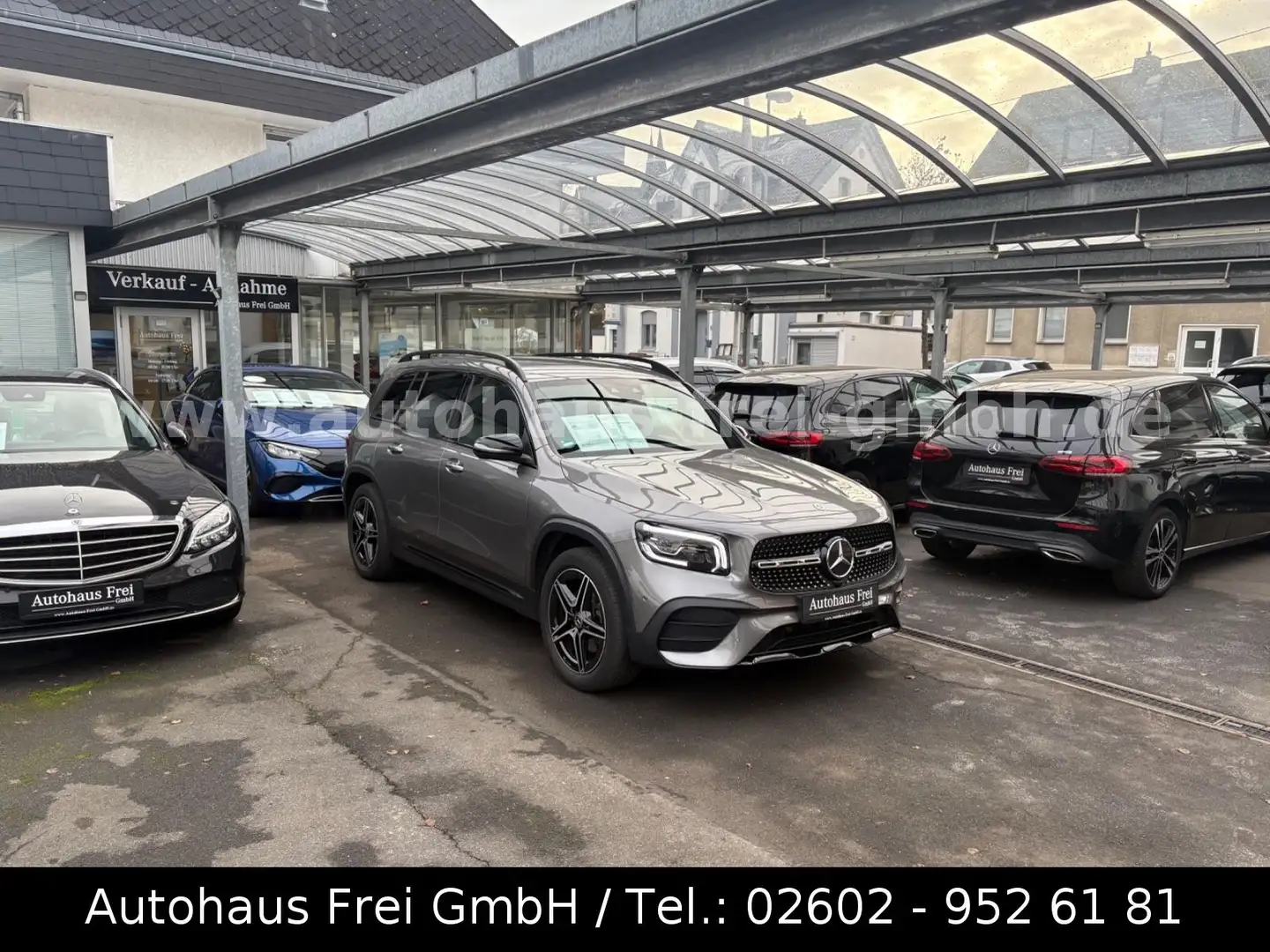 Mercedes-Benz GLB 200 d AMG INT.+EXT.*LED*WIDESCREEN*1-HAND* Gris - 2