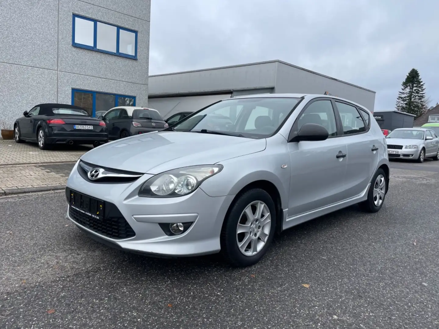 Hyundai i30 1.4 Classic*TÜV*INS* - 1