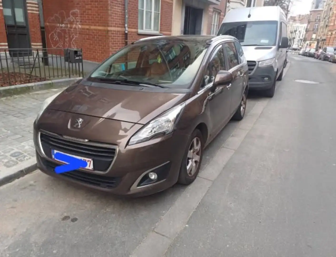 Peugeot 5008 5008 1.2 PureTech Active Bruin - 1