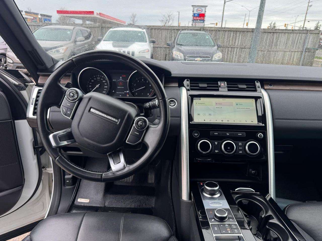 2017 Land Rover Discovery HSE, 7 PASSENGER, WELL SERVICED, LOADED, CERT thumb 12