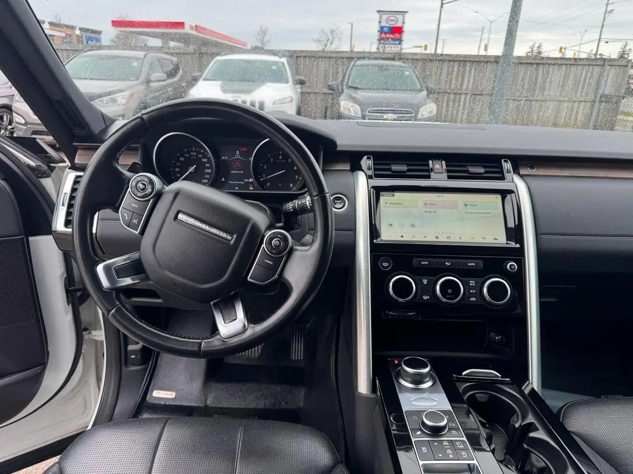 Land Rover Discovery снимка Land Rover Discovery