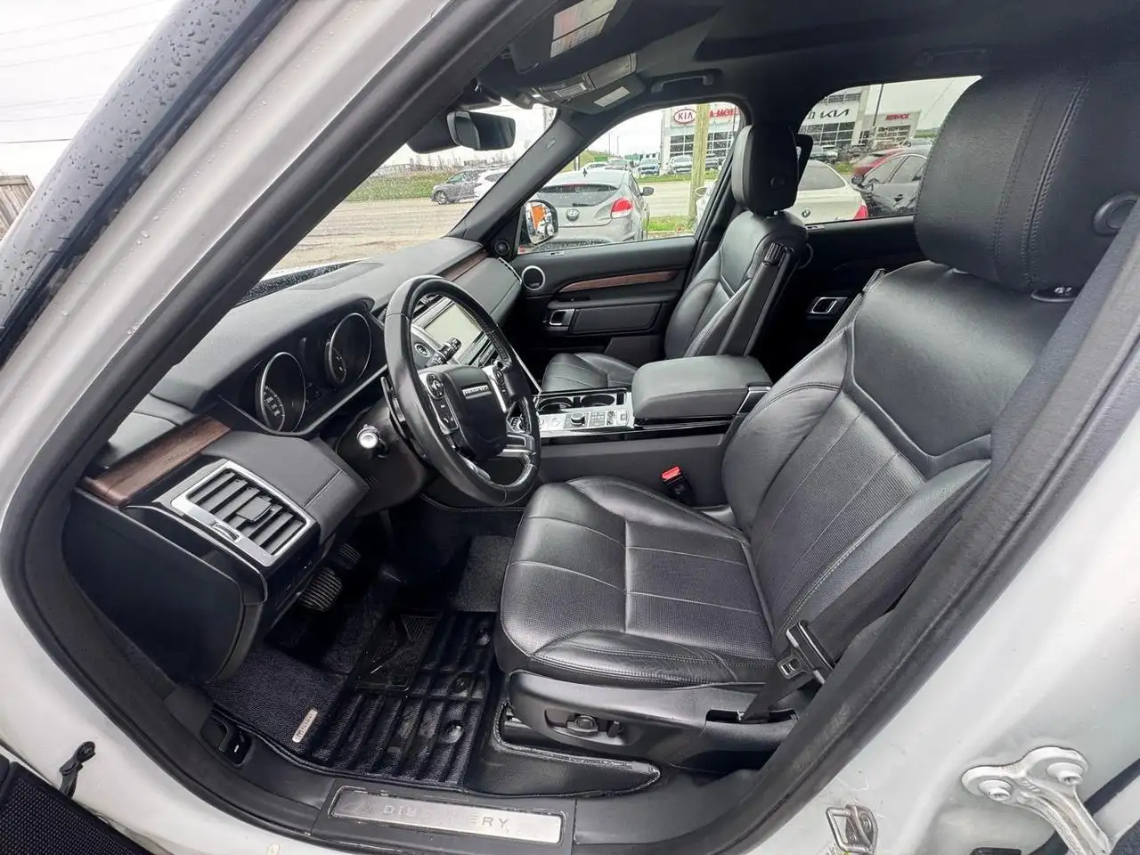 Land Rover Discovery снимка Land Rover Discovery