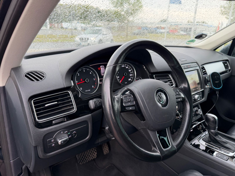 Volkswagen Touareg V6  3.0TDI BMT 4Motion — photo 10