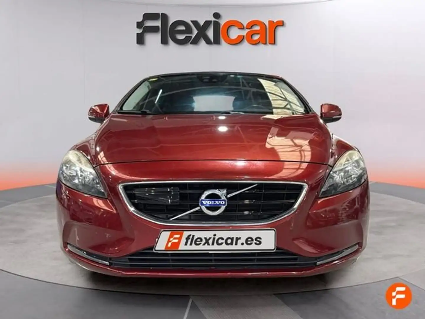 Volvo V40 D3 Momentum Aut. 150 Rojo - 2
