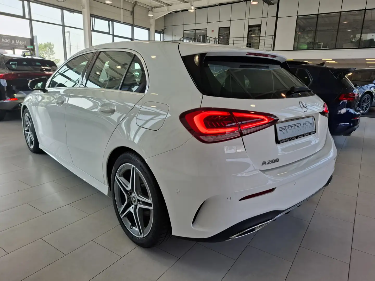 Mercedes-Benz A 200 AMG LINE LED CUIR NAVI Fehér - 2