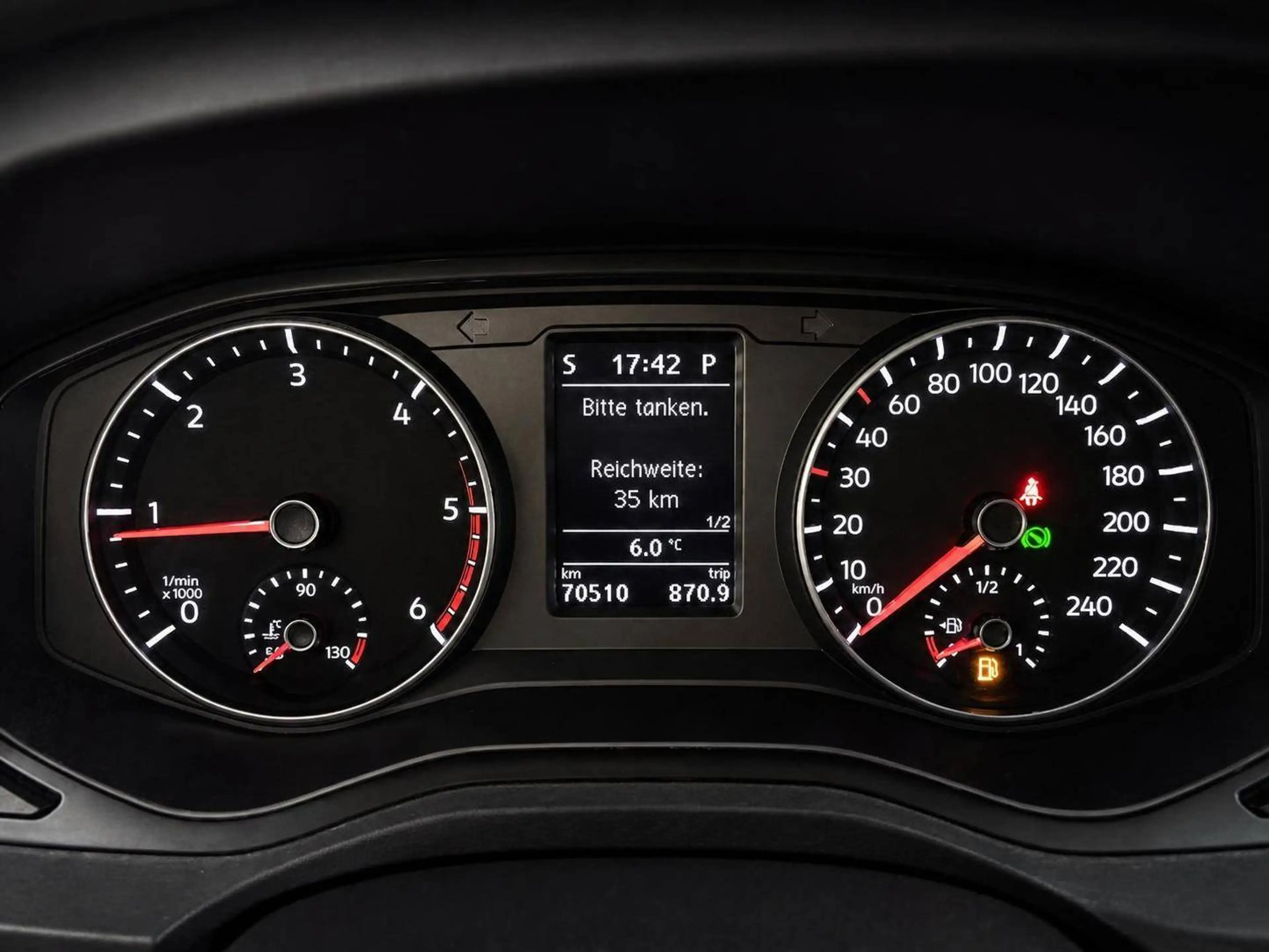 Volkswagen Amarok Comfortline DoubleCab 4Motion — photo 14