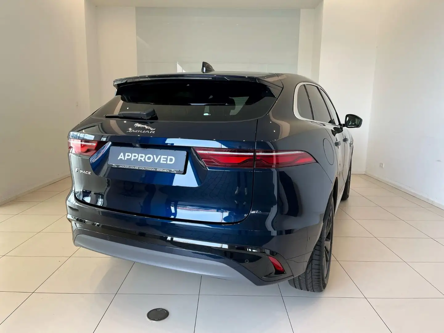 Jaguar F-Pace D200  R-Dynamic SE AWD Panorama Blau - 2