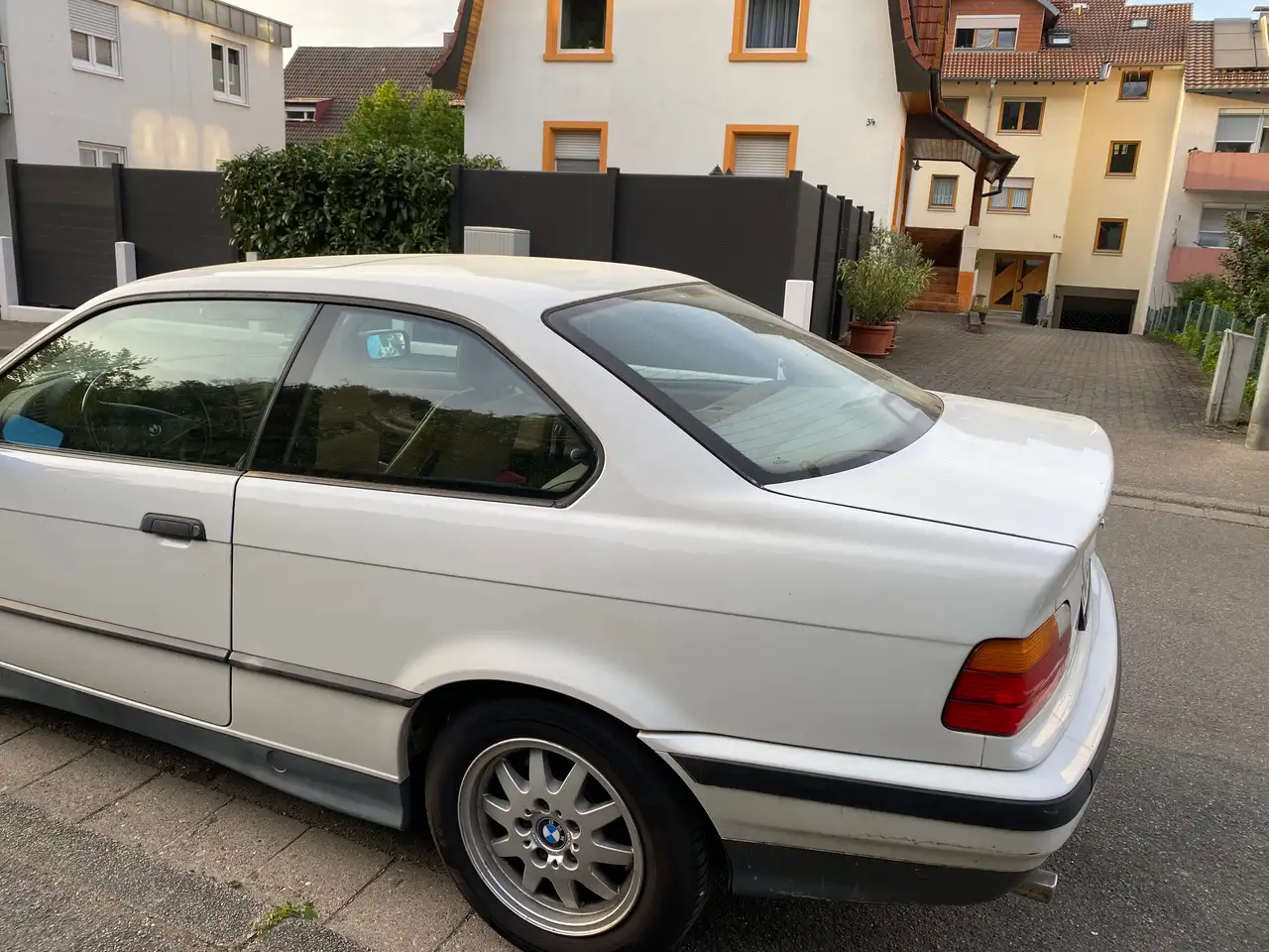BMW 318is, foto 4