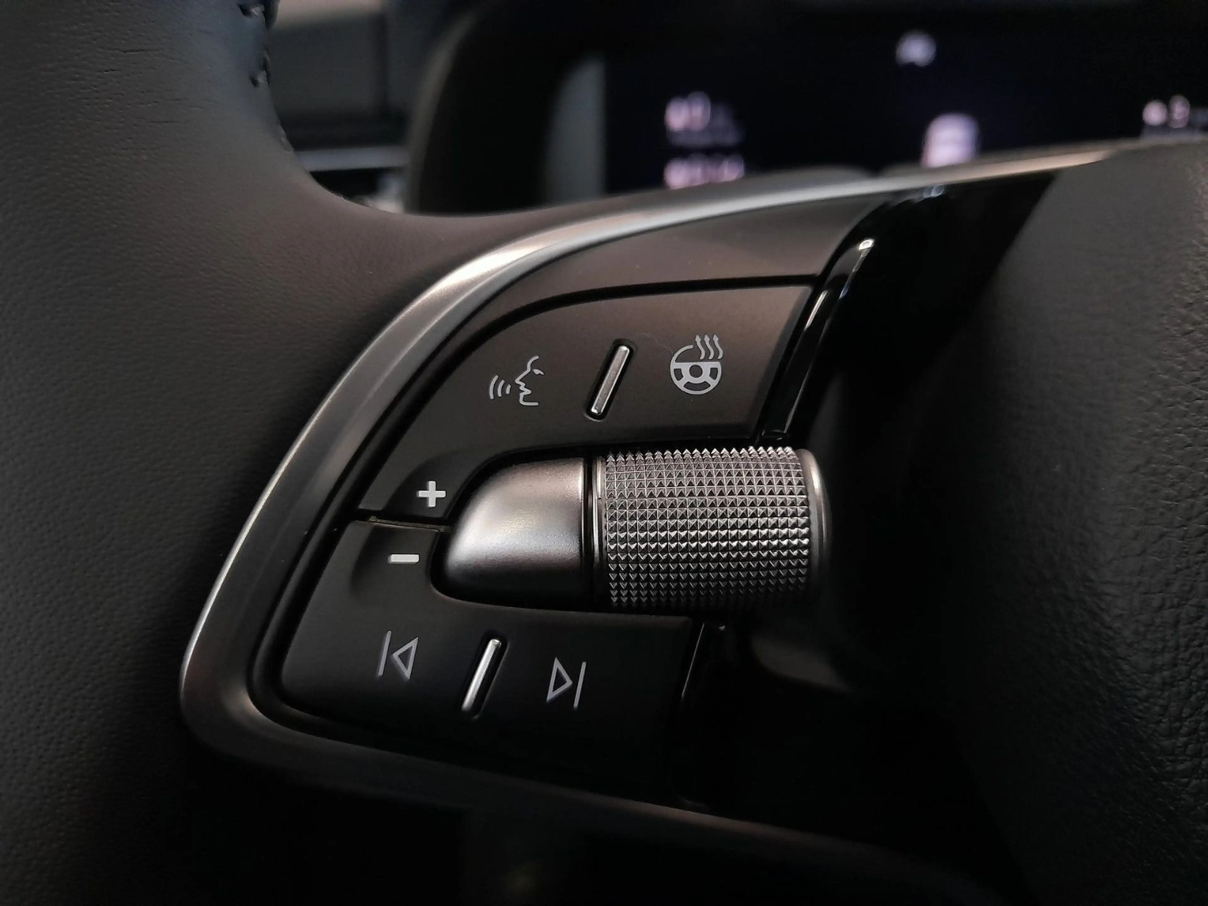 Skoda Kamiq Sel Kamera PDC v+hi Shzg Virt Ped Garant — photo 6