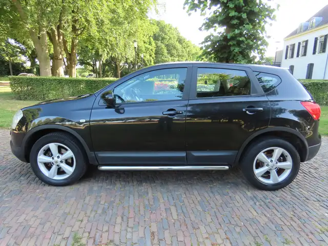 Nissan Qashqai view 3