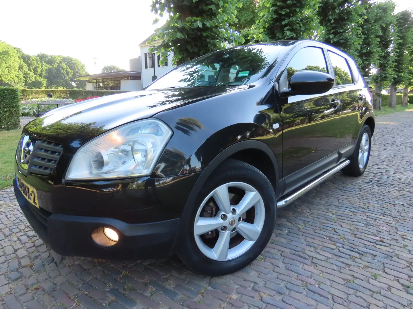 Nissan Qashqai 2.0 Tekna Premium 4WD 1e Eigenaar Ecc Cruisecontro Schwarz - 1