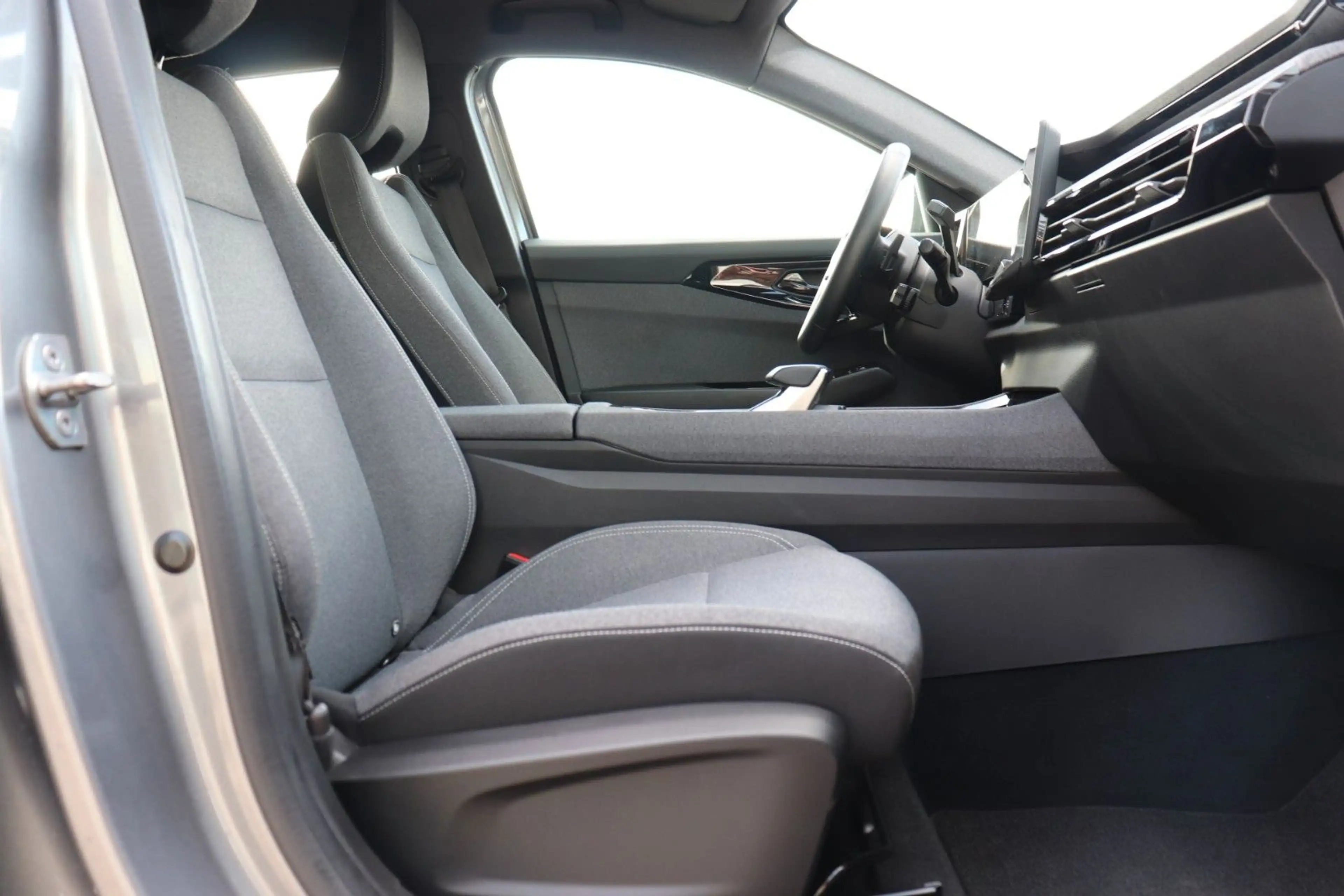 Renault Austral Equilibre 1.3 TCe 140 Mild-Hybrid — photo 14