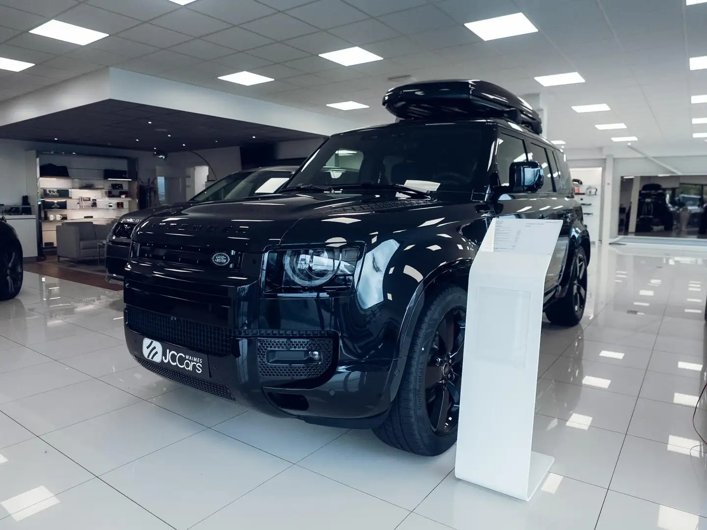 Land Rover Defender Defender 110 3.0 D MHEV D200 X-Dynamic SE Noir - 2