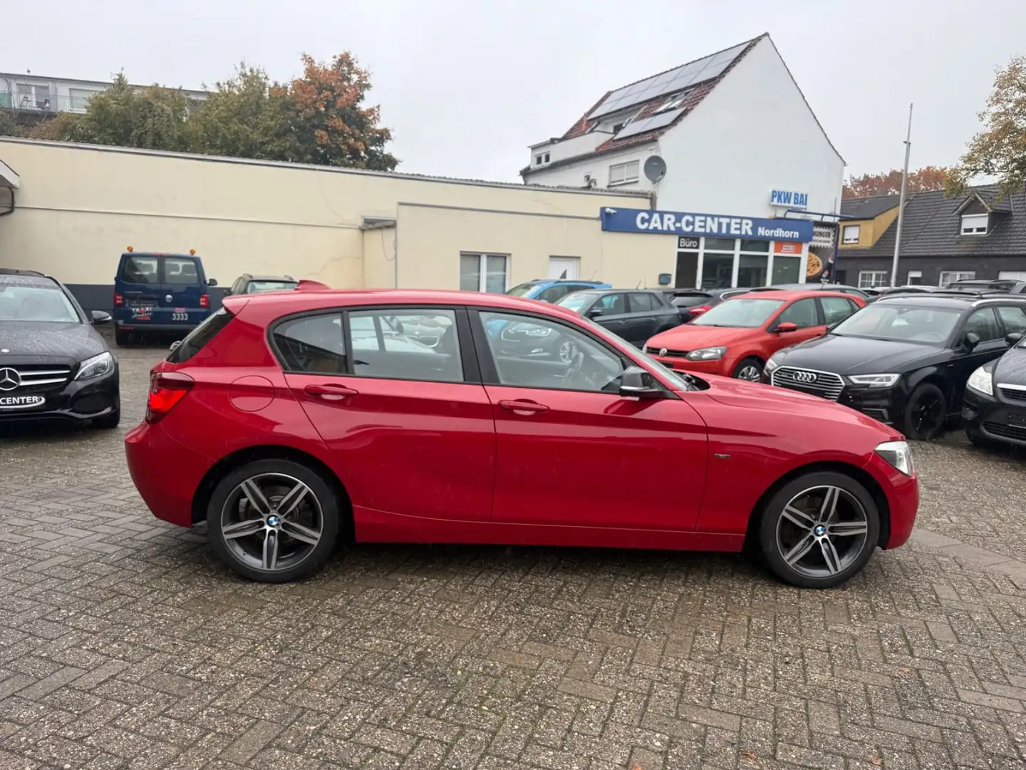 BMW 118 i SPORT *XENON*MFL*TEMPOMAT*LMF*** Rot - 2
