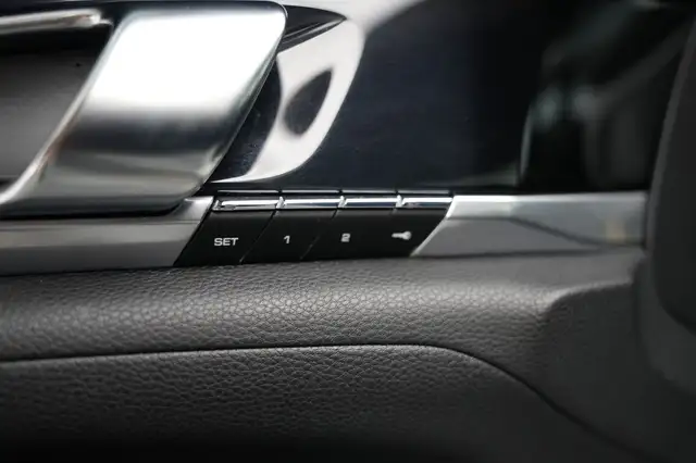 Porsche Panamera view 13