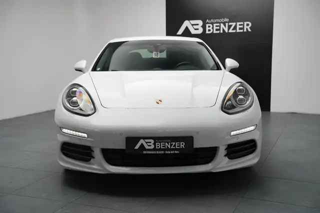 Porsche Panamera view 3