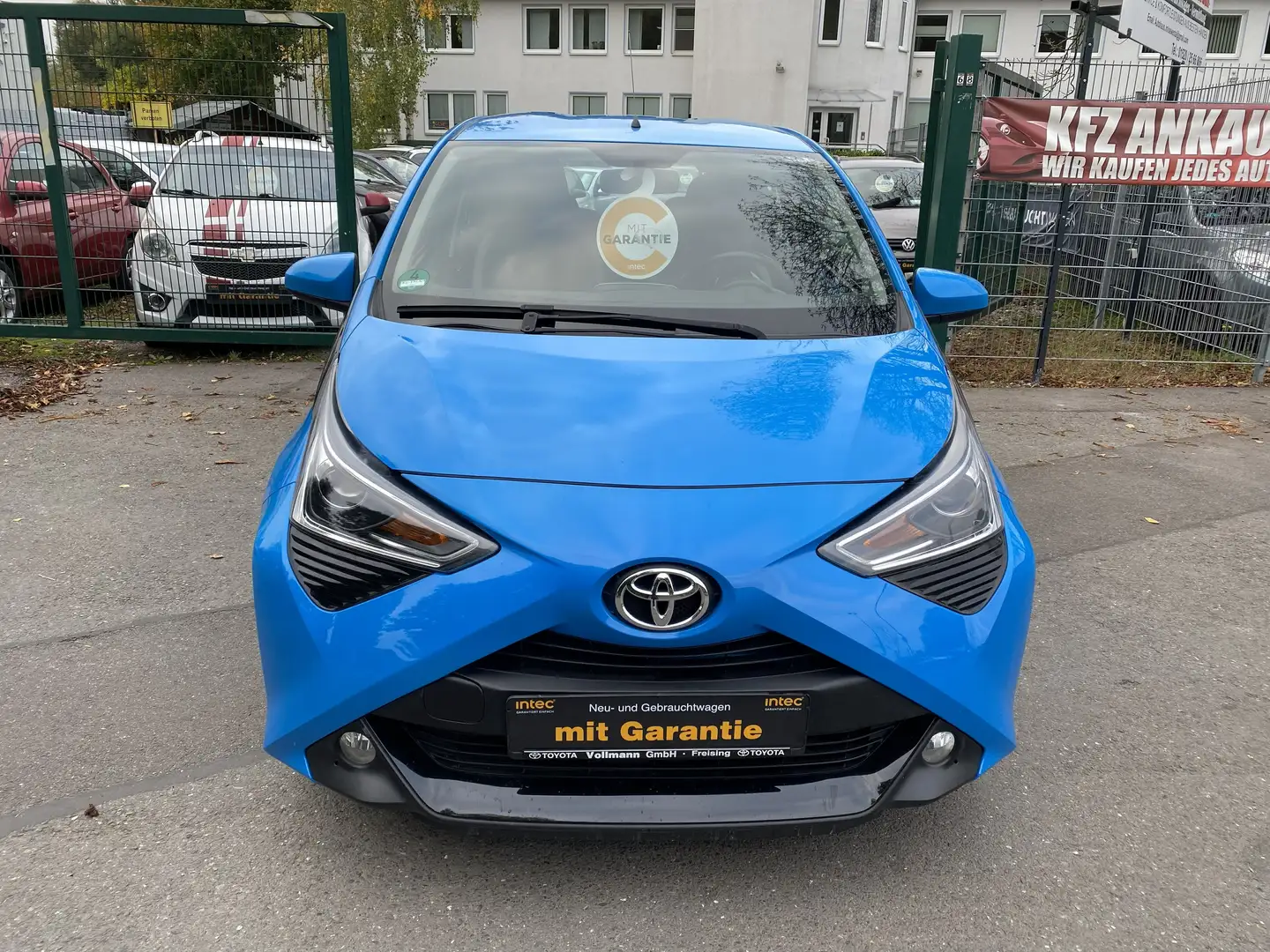 Toyota Aygo x-play club Bleu - 2