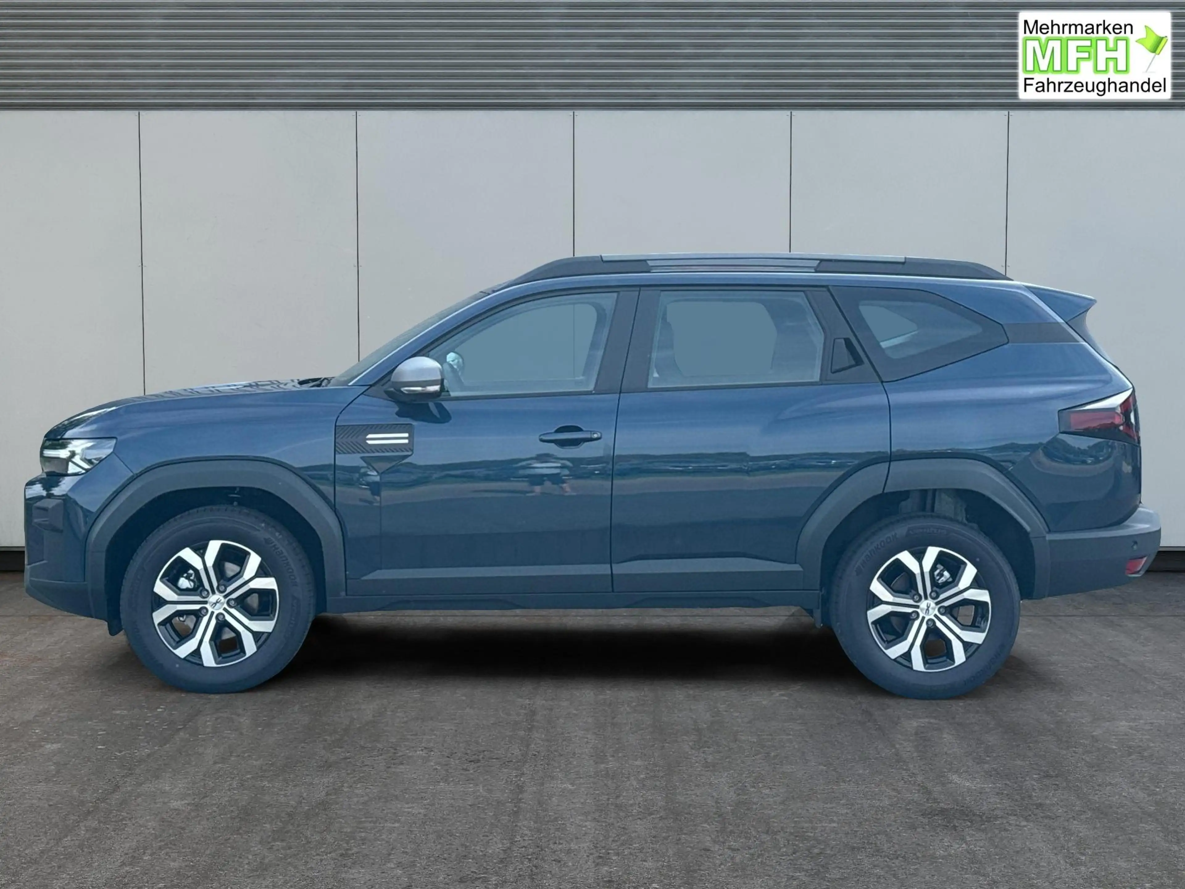 Dacia Bigster Expression SHZ+KLIMA+PDC+KAMERA+LED+17"ALU Hybr... — photo 2