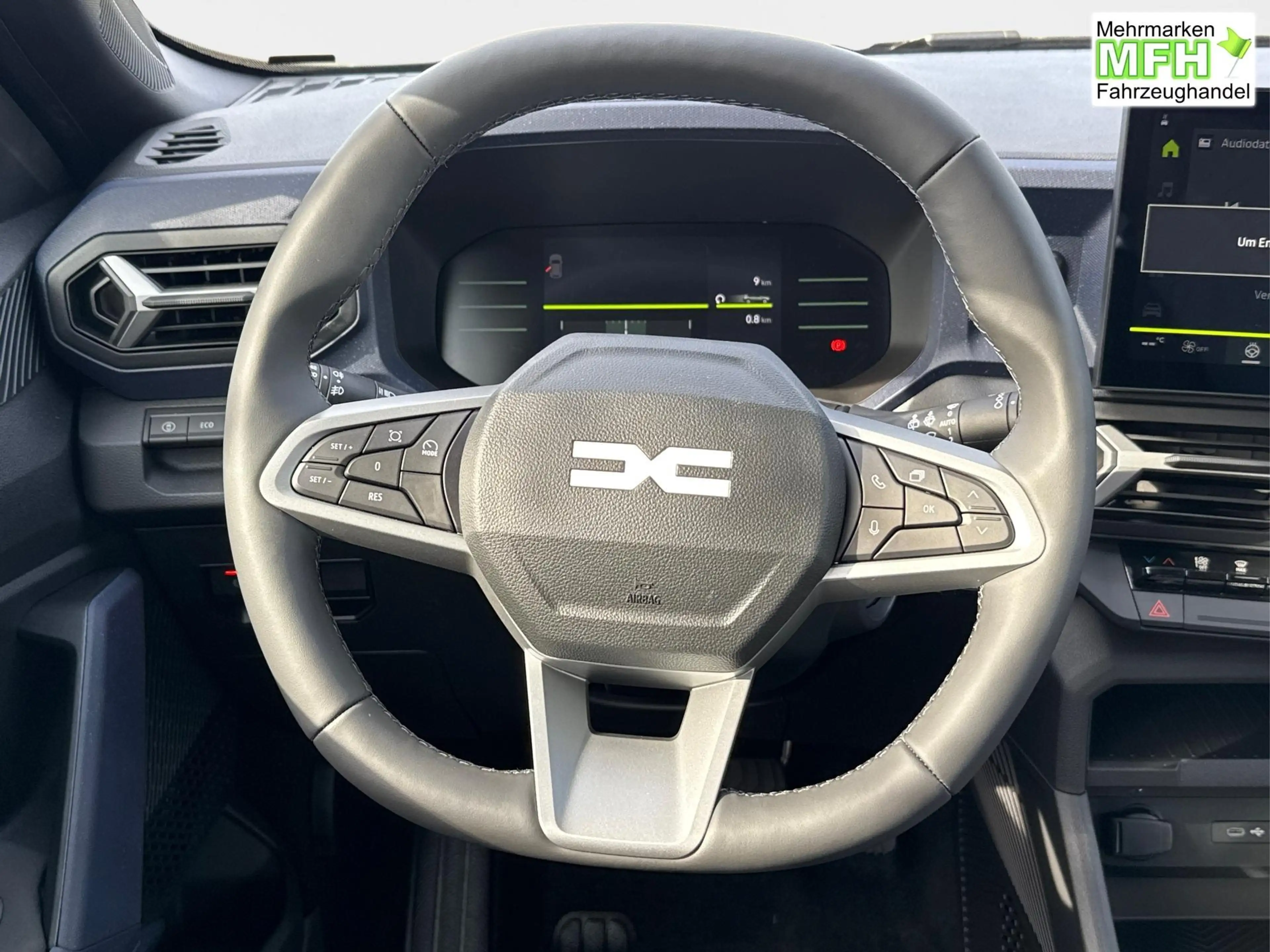 Dacia Bigster Expression SHZ+KLIMA+PDC+KAMERA+LED+17"ALU Hybr... — photo 8