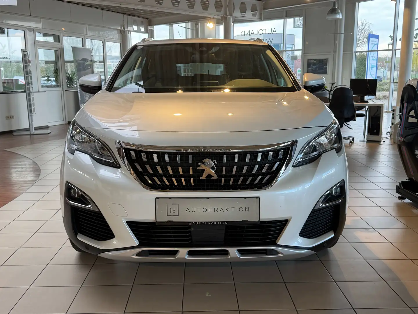 Peugeot 3008 Allure Weiß - 2