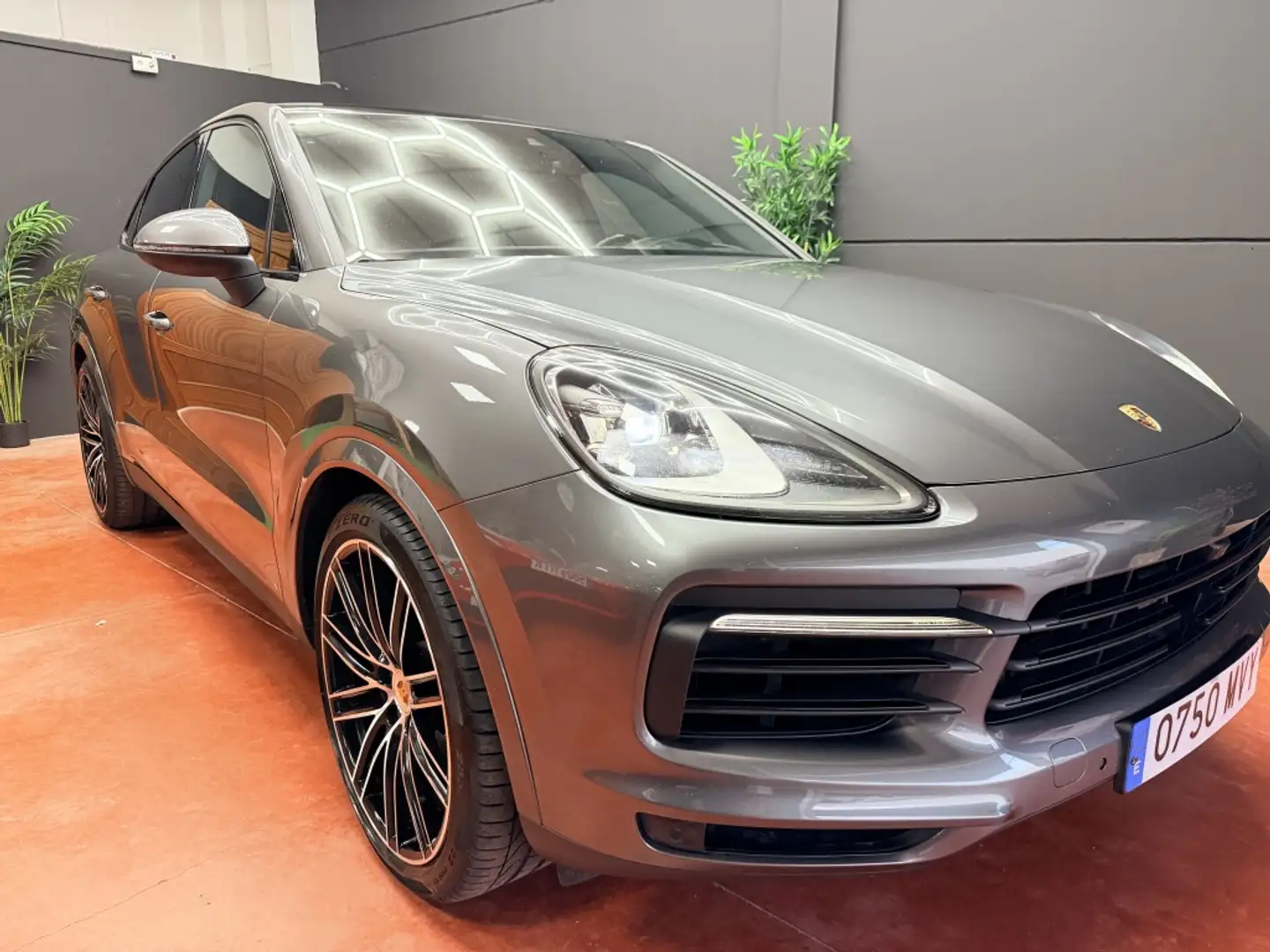 Porsche Cayenne E-Hybrid Coupé Aut. Gris - 2