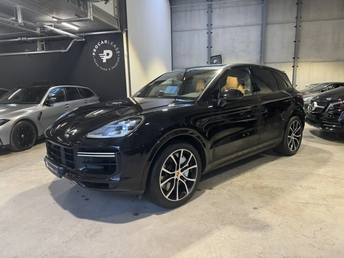 Porsche Cayenne Cayenne Turbo/21/Pano/Camera/ Burmester/ Noir - 1
