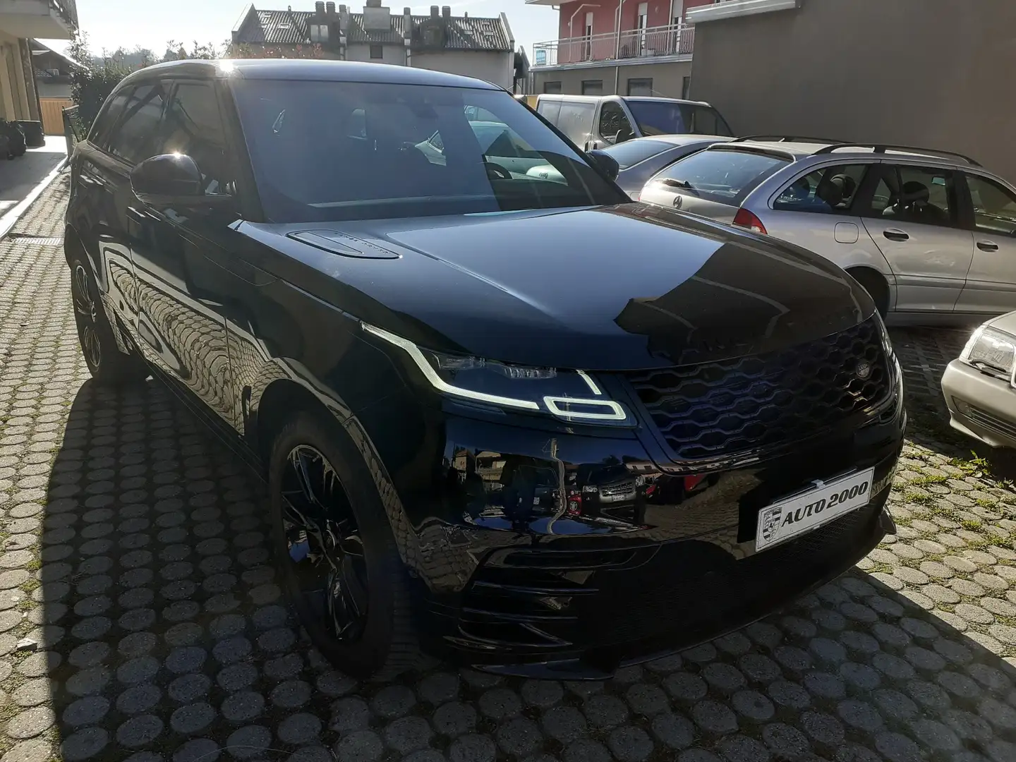 Land Rover Range Rover Velar 2.0d i4 R-Dynamic S 180cv auto my20 Schwarz - 2