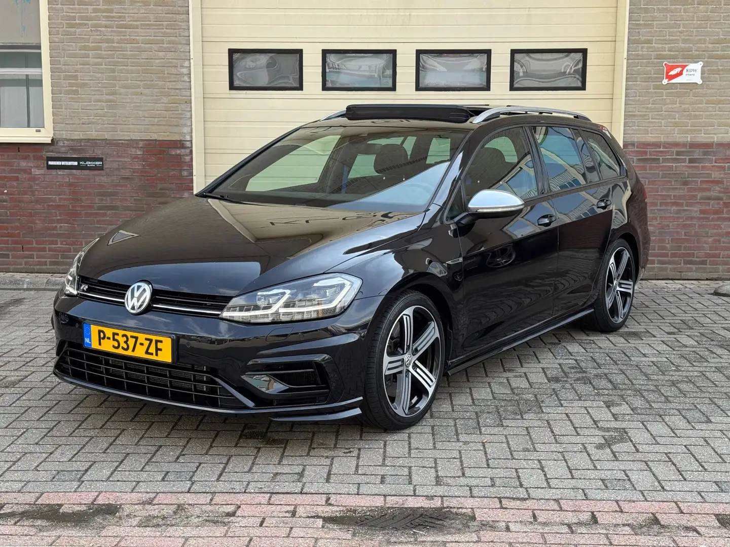 Volkswagen Golf 2.0 TSI 4Motion R Pano | Dynaudio | Dodehoek | Lin Noir - 1