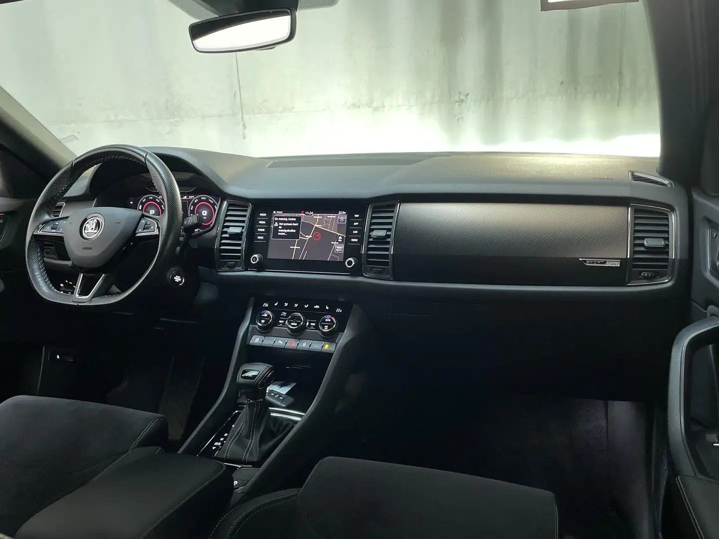 Skoda Kodiaq 1.5 TSI 150pk DSG Sportline Business Virtual Cockp Zwart - 2