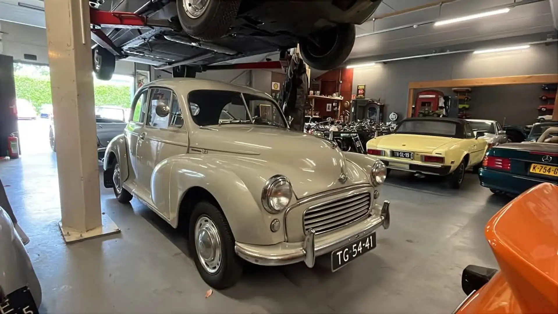 Oldtimer Morris Minor Grau - 1