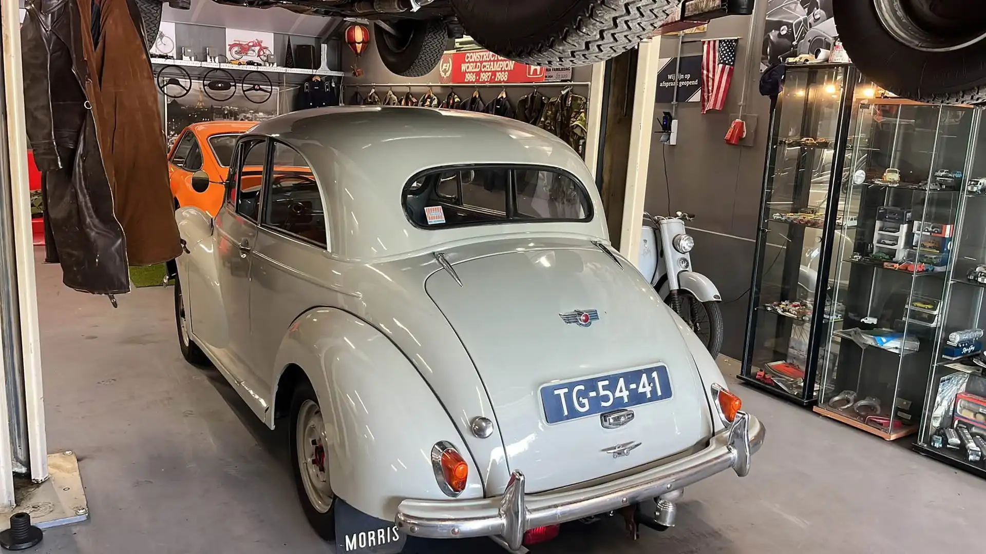 Oldtimer Morris Minor Grau - 2