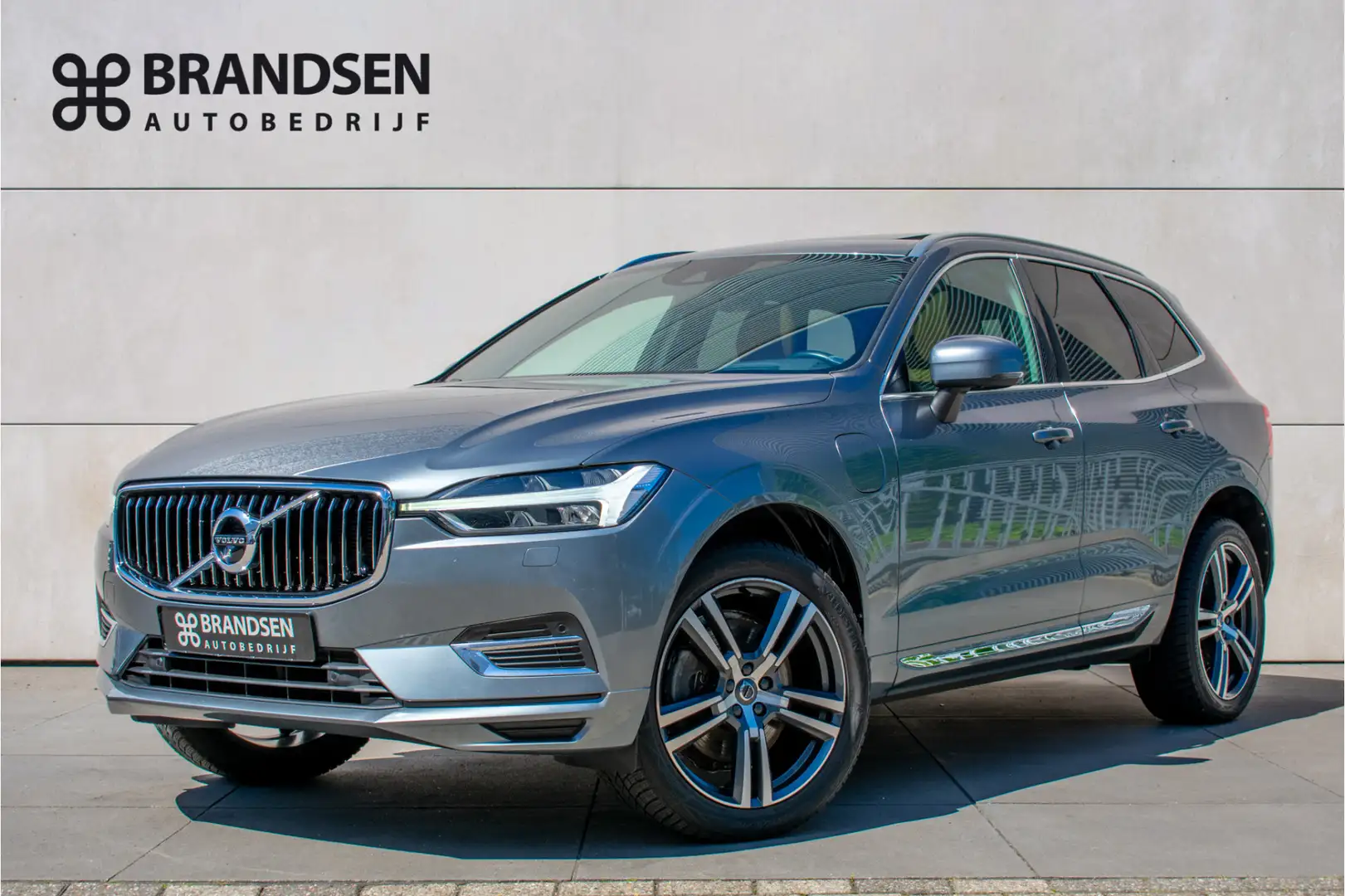 Volvo XC60 2.0 T8 Twin Engine AWD Inscription -Luchtvering-AC Szürke - 1