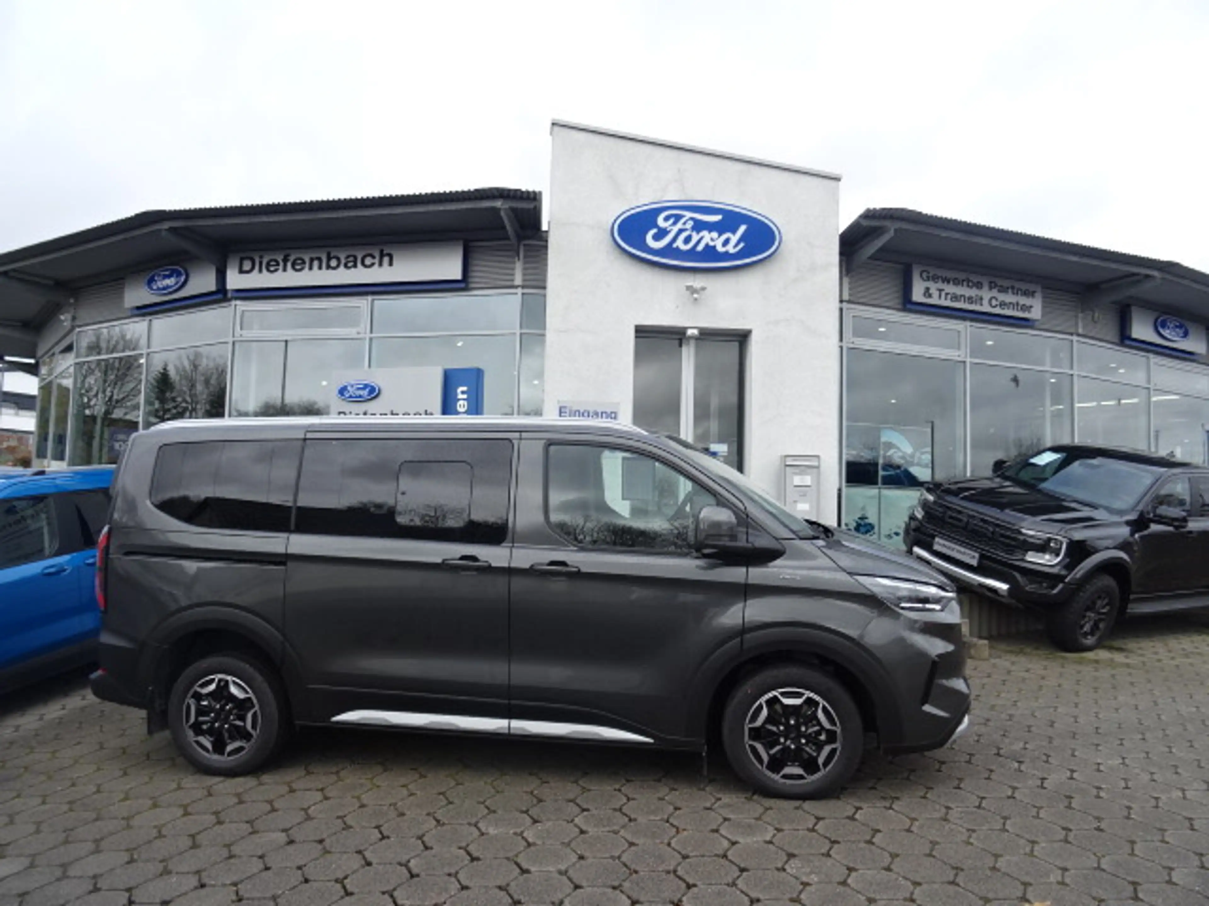 Ford Tourneo Custom 320 L1 Active FWD Automatik +Matrix+B&O — photo 4