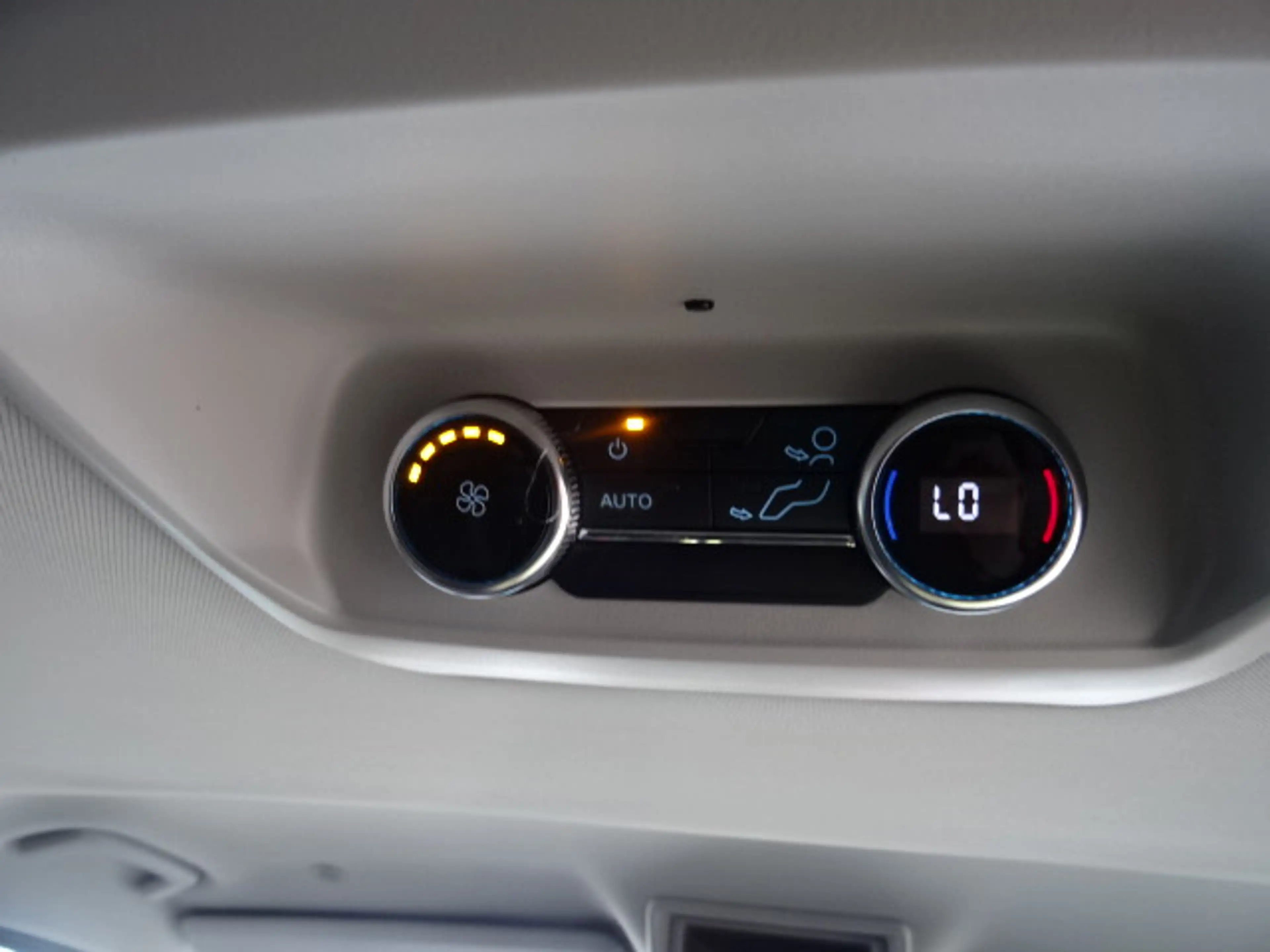 Ford Tourneo Custom 320 L1 Active FWD Automatik +Matrix+B&O — photo 10