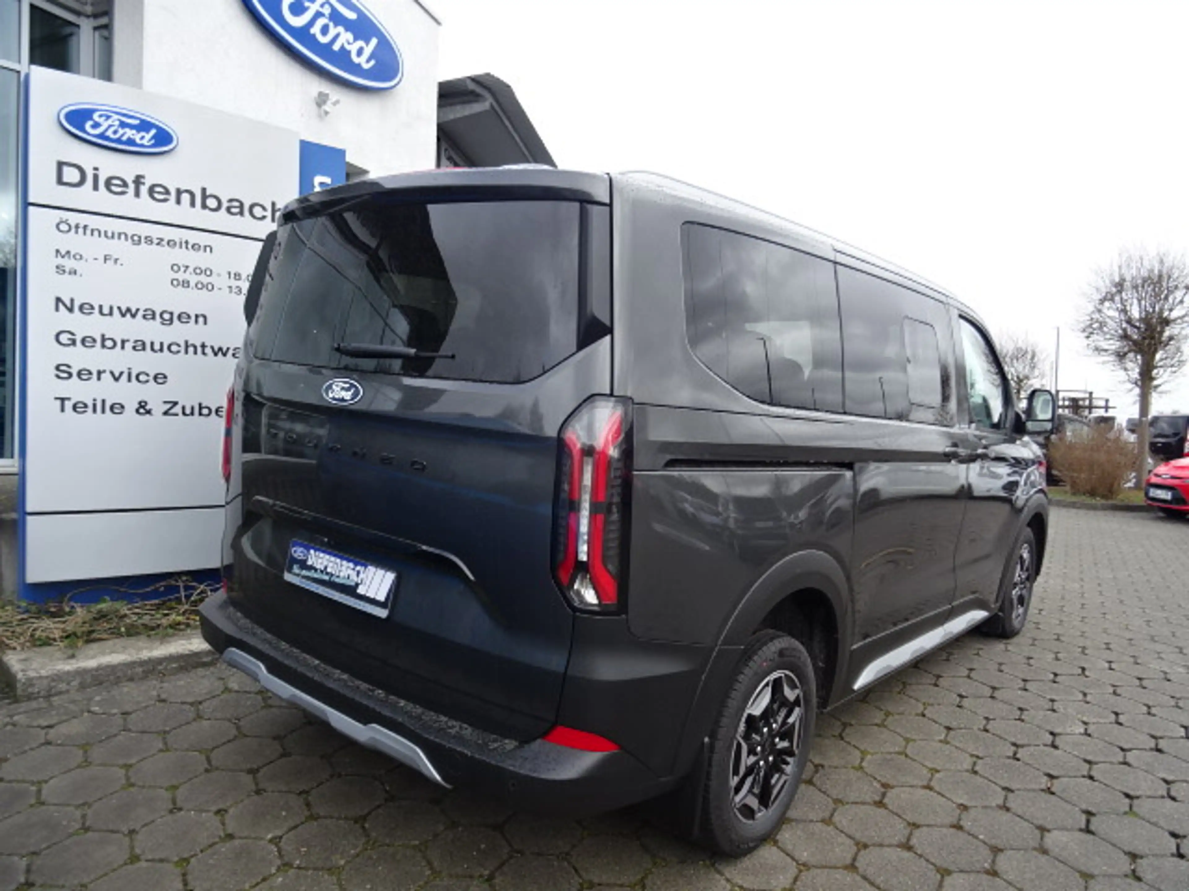 Ford Tourneo Custom 320 L1 Active FWD Automatik +Matrix+B&O — photo 3