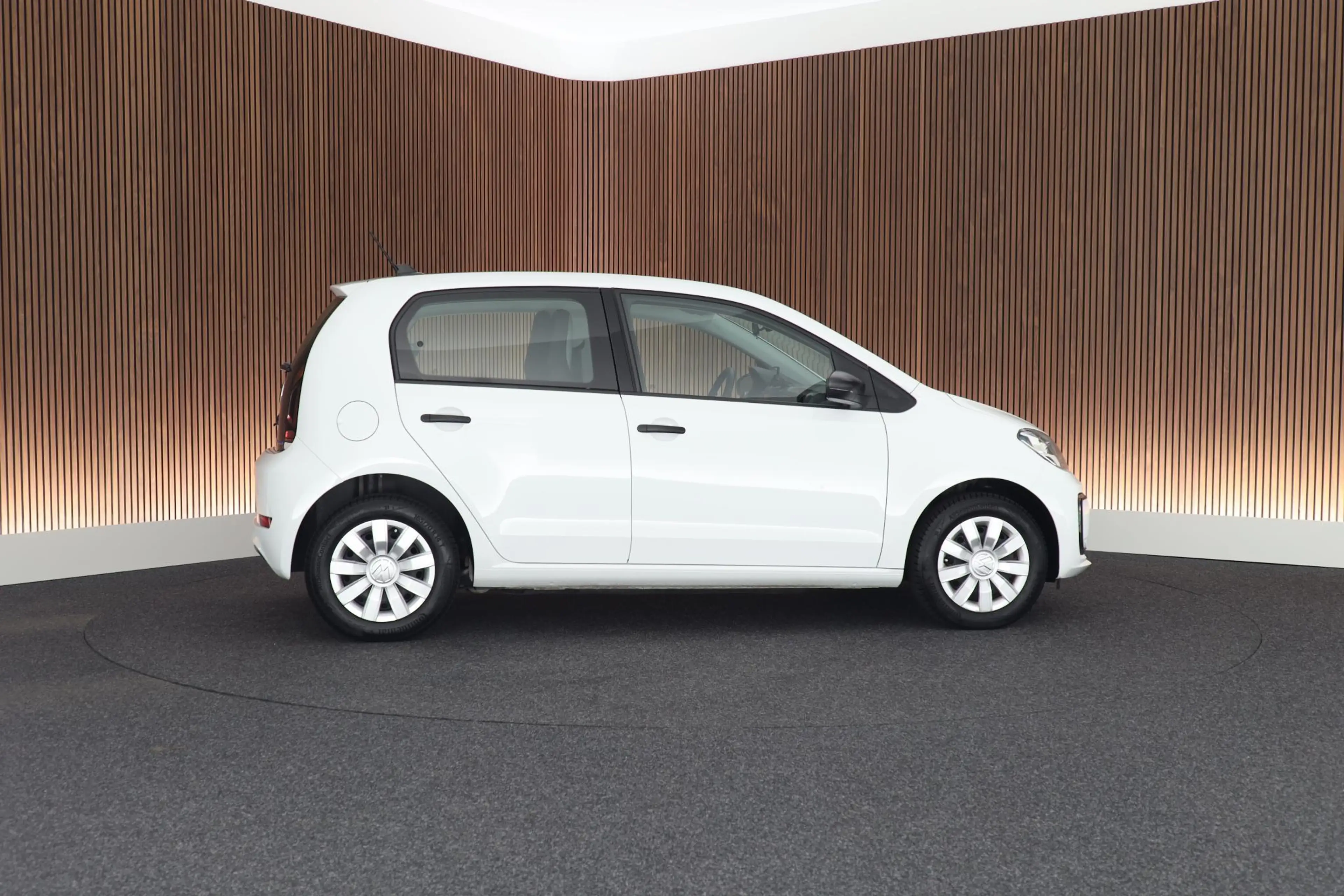 Volkswagen e-up! e-up! Camera Cruise Control — photo 6