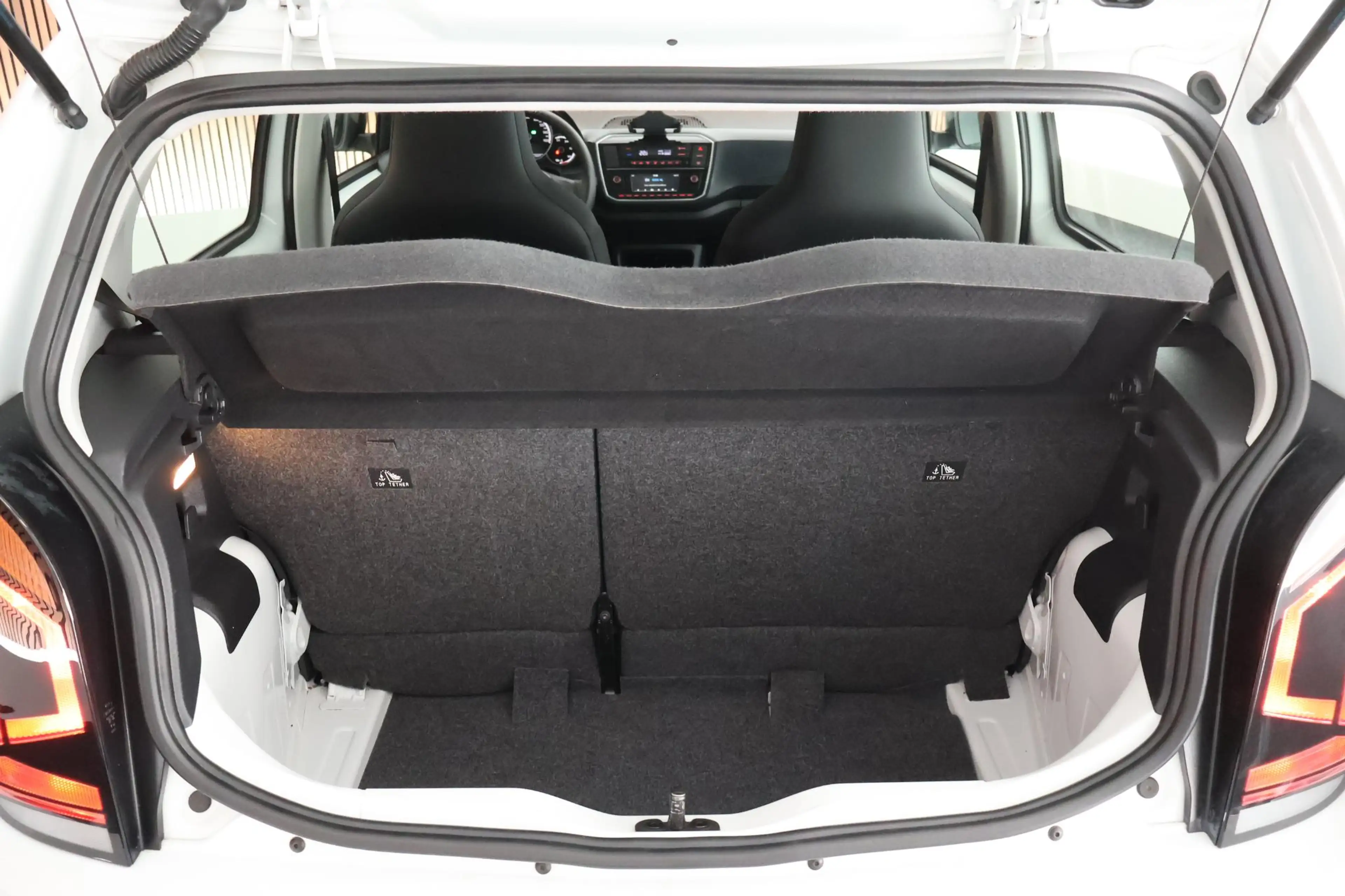 Volkswagen e-up! e-up! Camera Cruise Control — photo 29