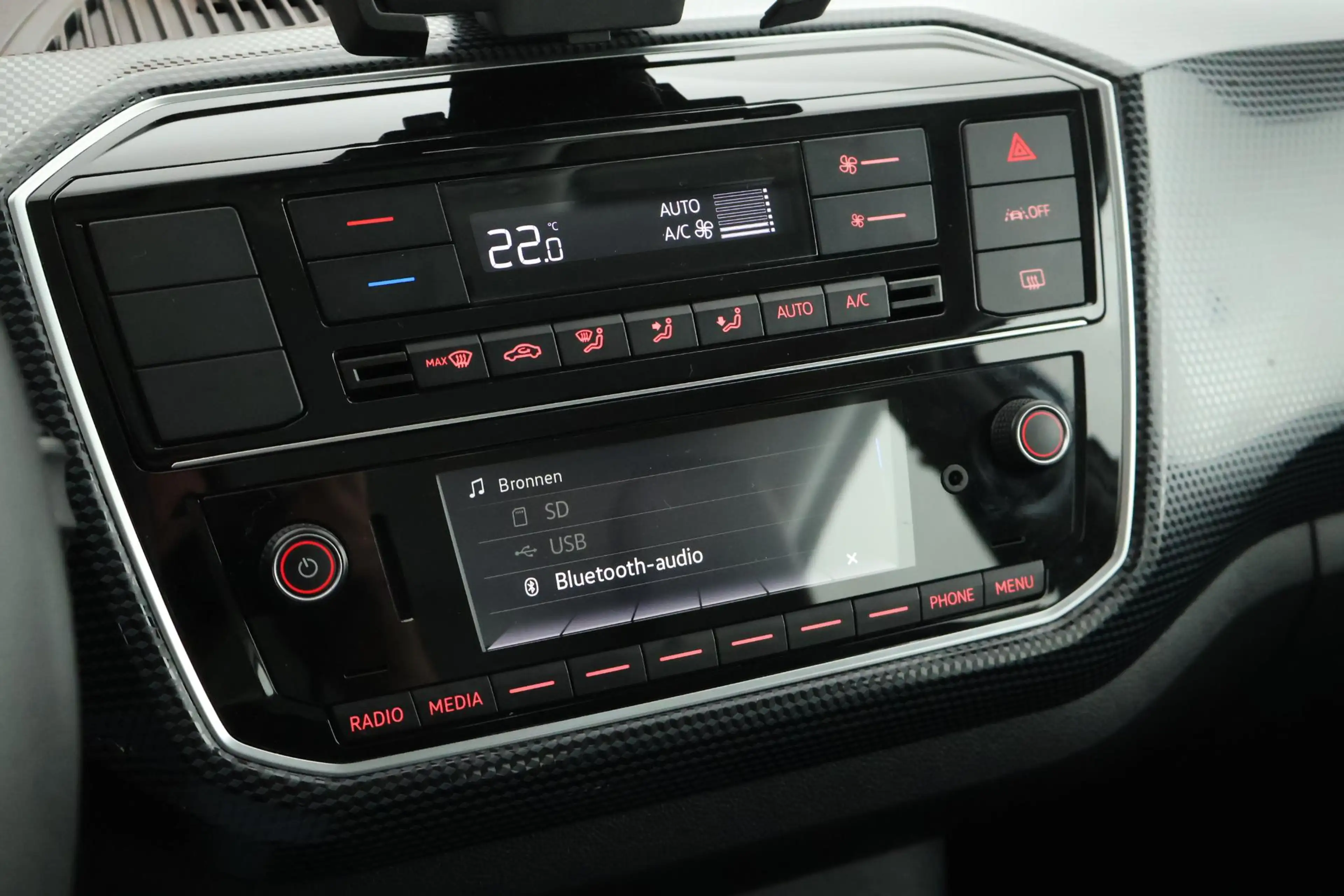Volkswagen e-up! e-up! Camera Cruise Control — photo 17