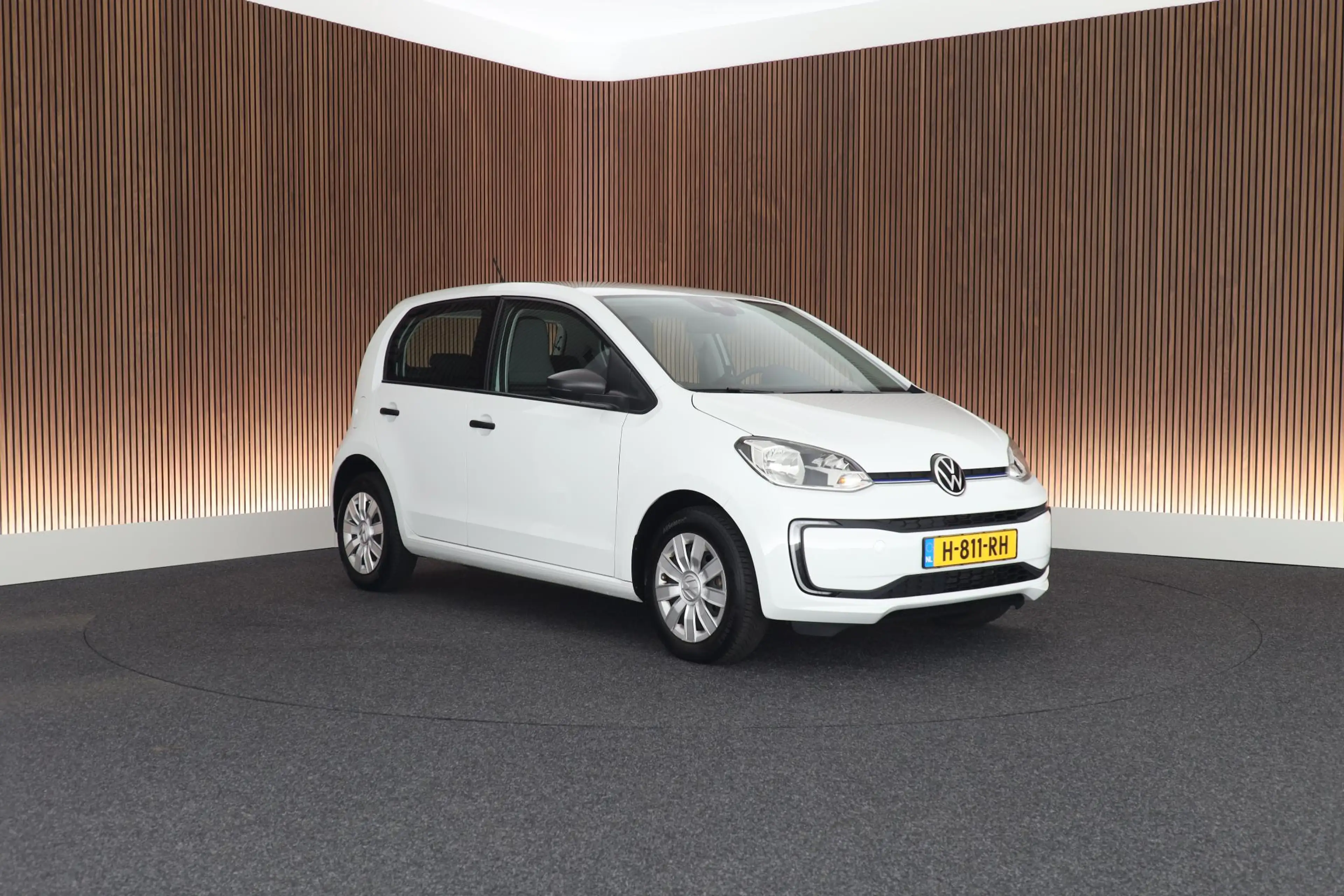 Volkswagen e-up! e-up! Camera Cruise Control — photo 7